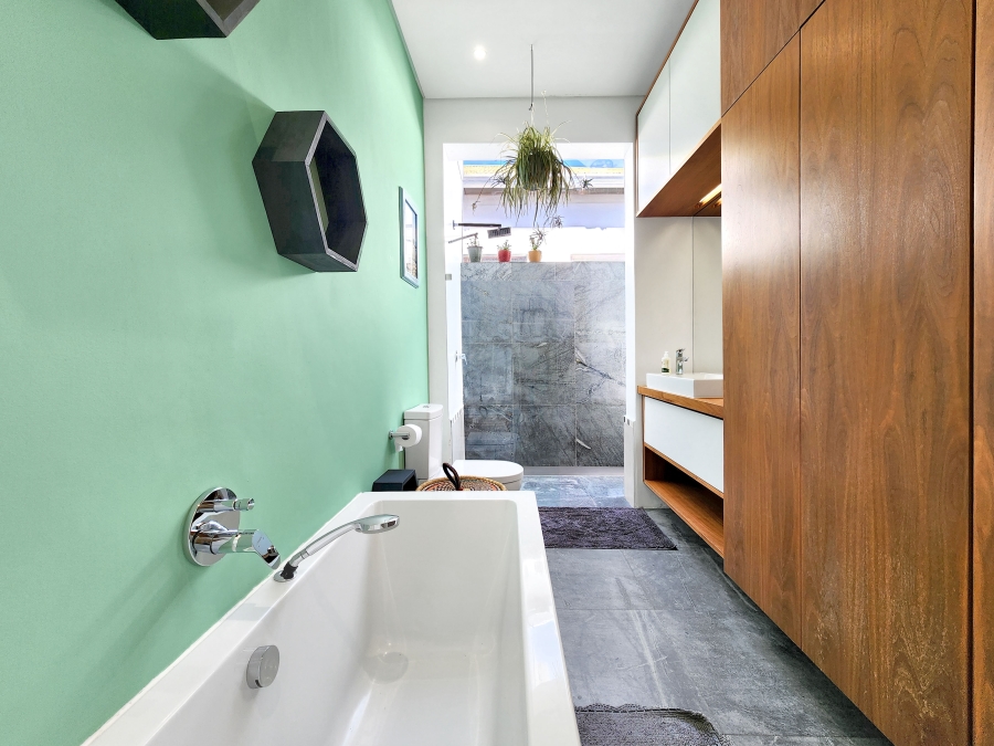 To Let 2 Bedroom Property for Rent in Vredehoek Western Cape